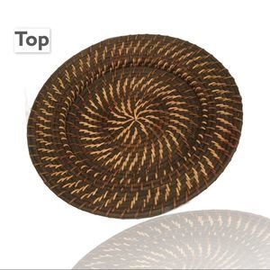 ⭐️ONLY $5 WYB with 3+⭐️ Boutique Brown & Tan Woven Wood Serving Tray/Plate Décor